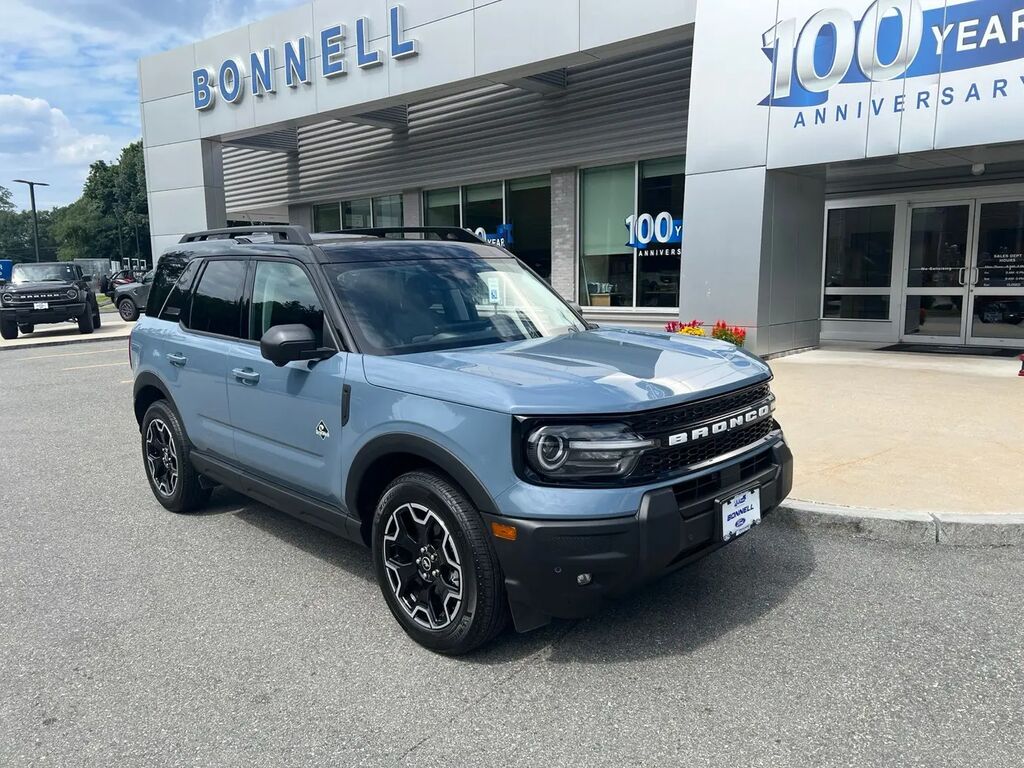 2025 Ford Bronco Sport Outer Banks — photo 1 of 13
