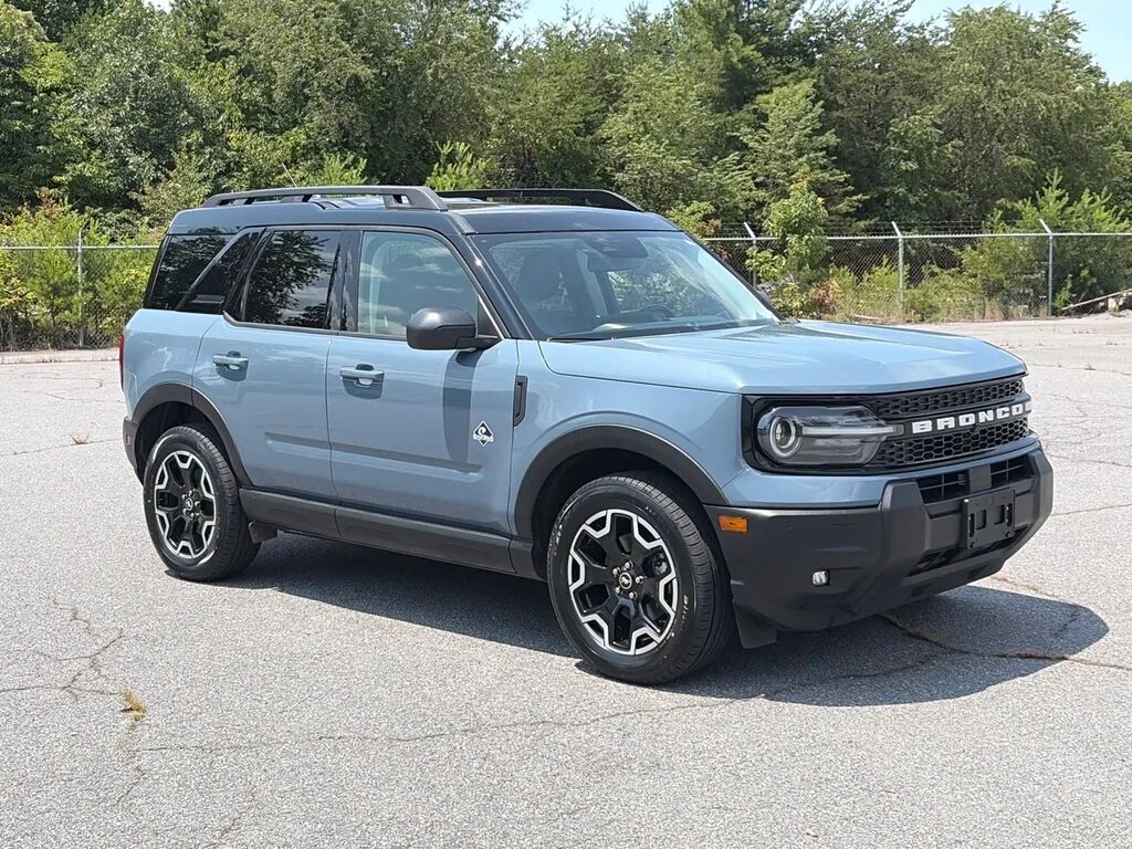 2025 Ford Bronco Sport Outer Banks — photo 1 of 13