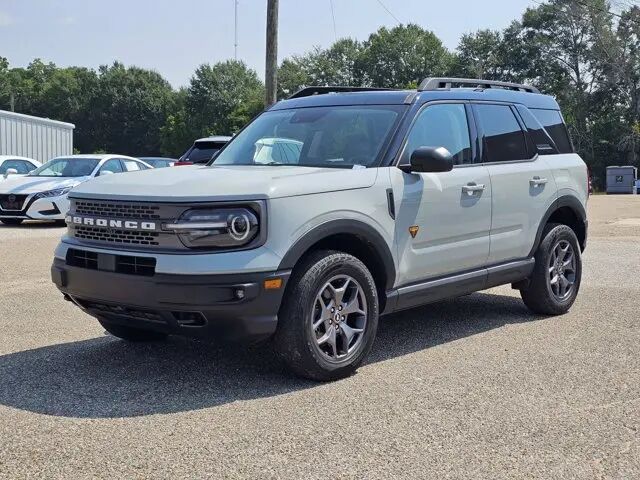 2023 Ford Bronco Sport Badlands — photo 1 of 13