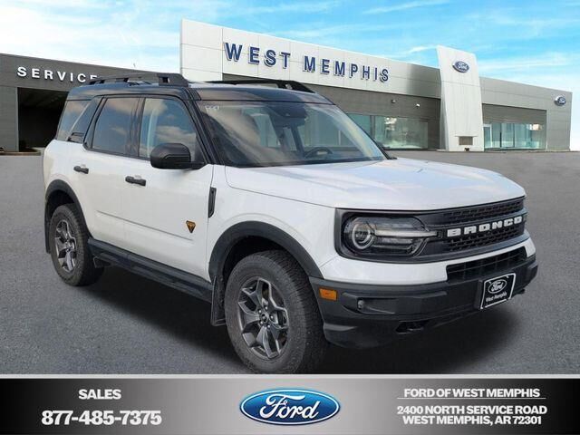 2023 Ford Bronco Sport Badlands — photo 1 of 13