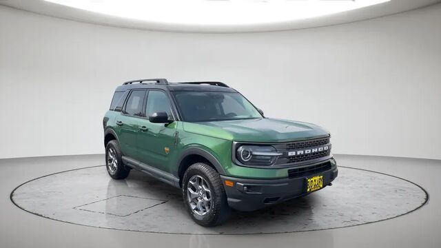 2023 Ford Bronco Sport Badlands — photo 1 of 13