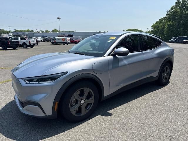 2022 Ford Mustang Mach-E Select