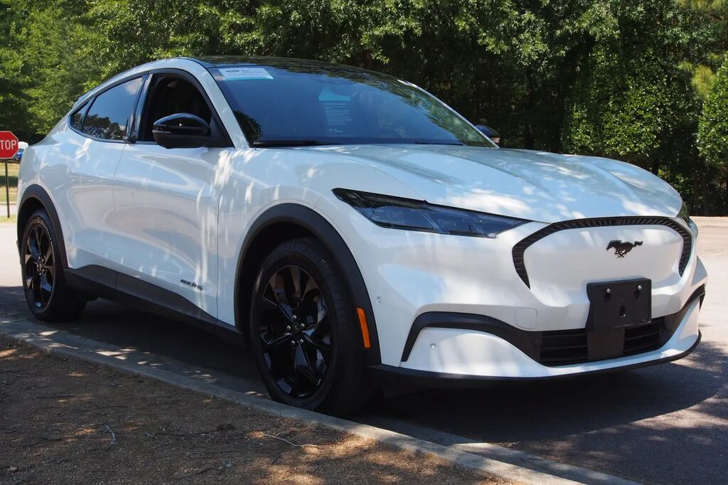 2024 Ford Mustang Mach-E Select — photo 1 of 13