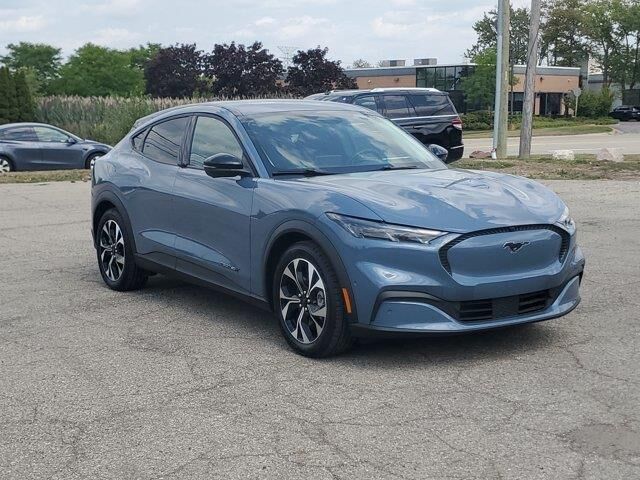 2024 Ford Mustang Mach-E Select — photo 1 of 13