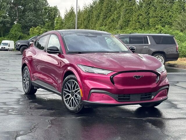 2025 Ford Mustang Mach-E Premium