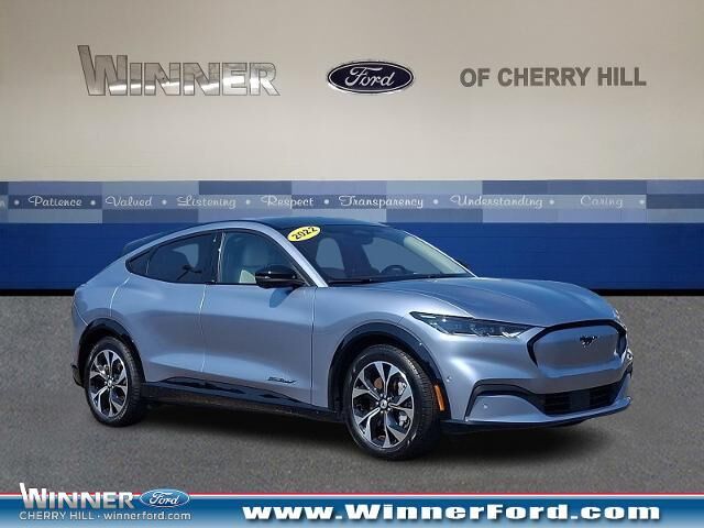 2022 Ford Mustang Mach-E Premium — photo 1 of 13