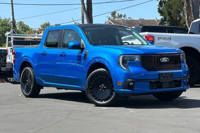 2025 Ford Maverick Lobo