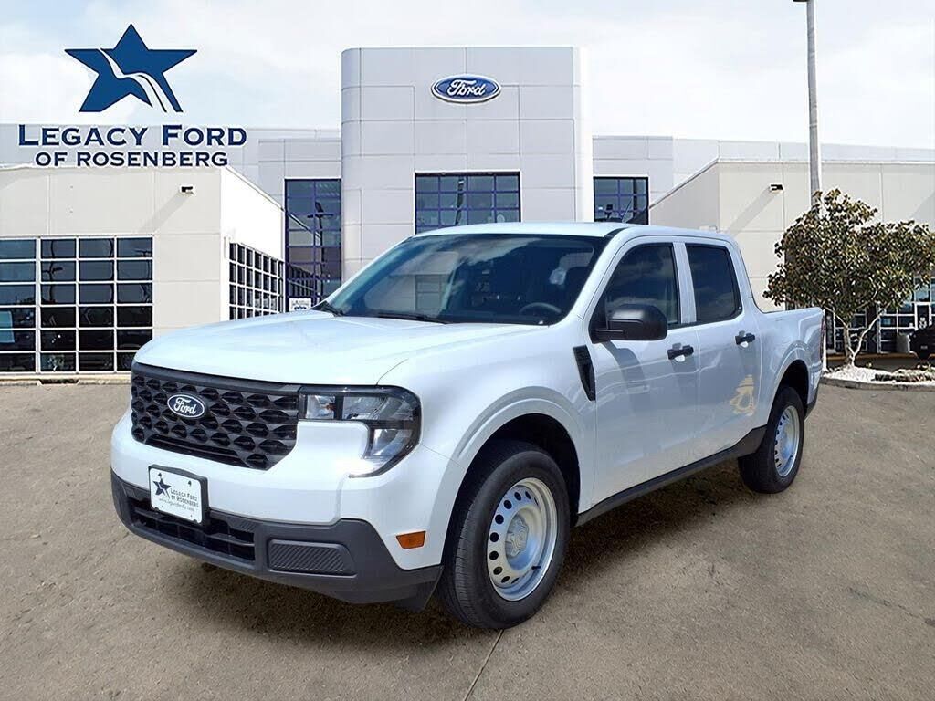 2025 Ford Maverick XL — photo 1 of 1