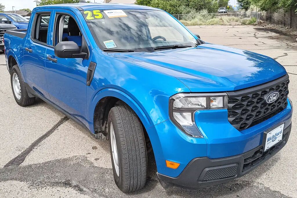 2025 Ford Maverick XL — photo 1 of 13