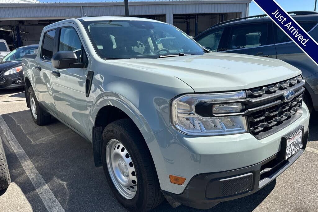 2024 Ford Maverick XL — photo 1 of 1