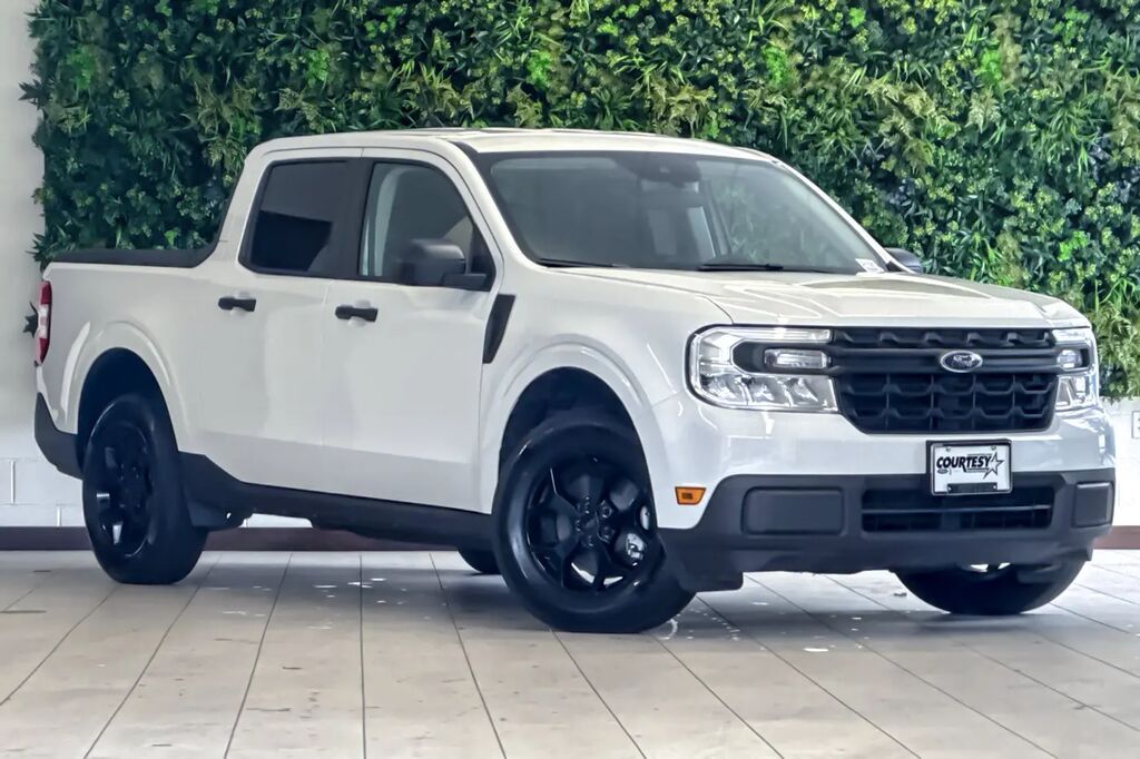 2024 Ford Maverick XL — photo 1 of 12