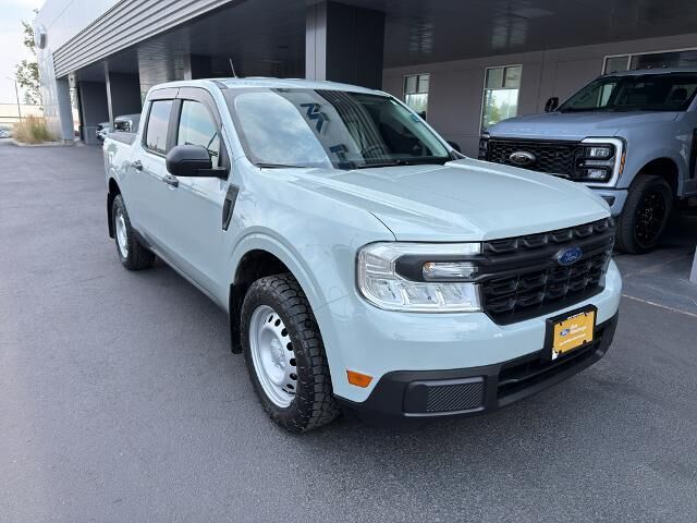 2024 Ford Maverick XL