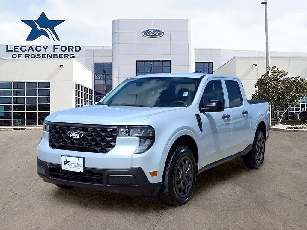 2025 Ford Maverick XL — photo 1 of 1