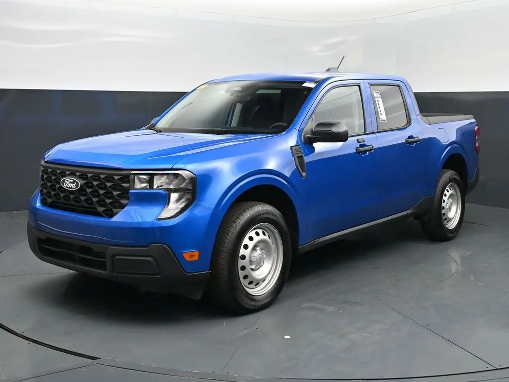2025 Ford Maverick XL — photo 1 of 12