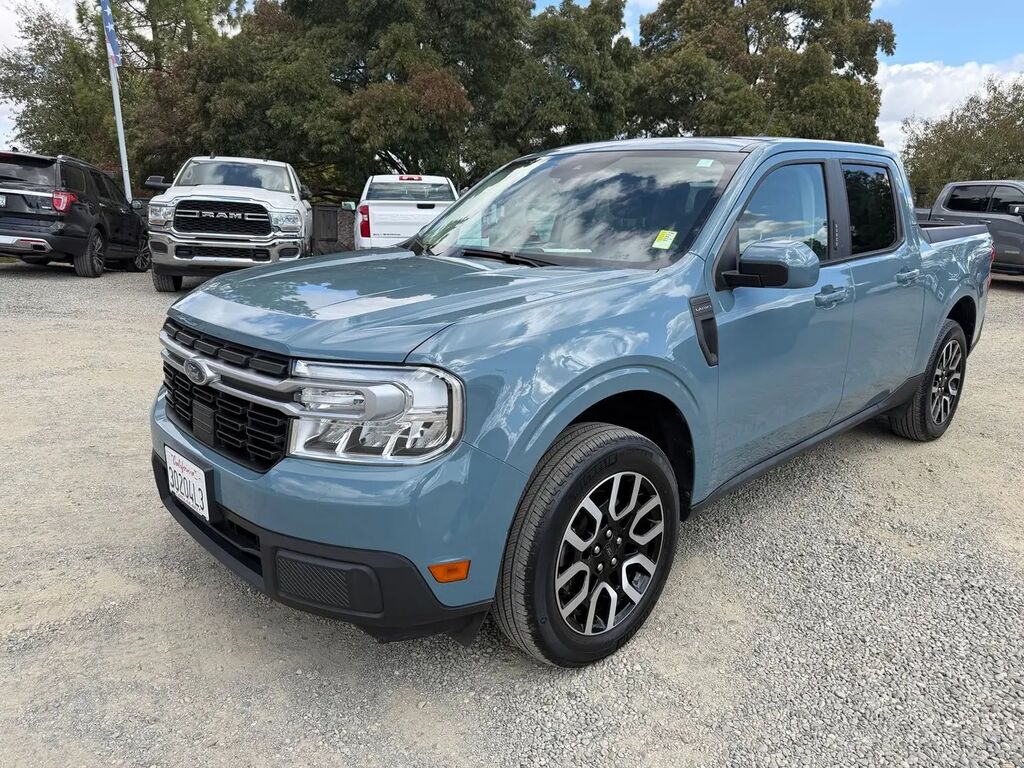 2022 Ford Maverick Lariat — photo 1 of 12