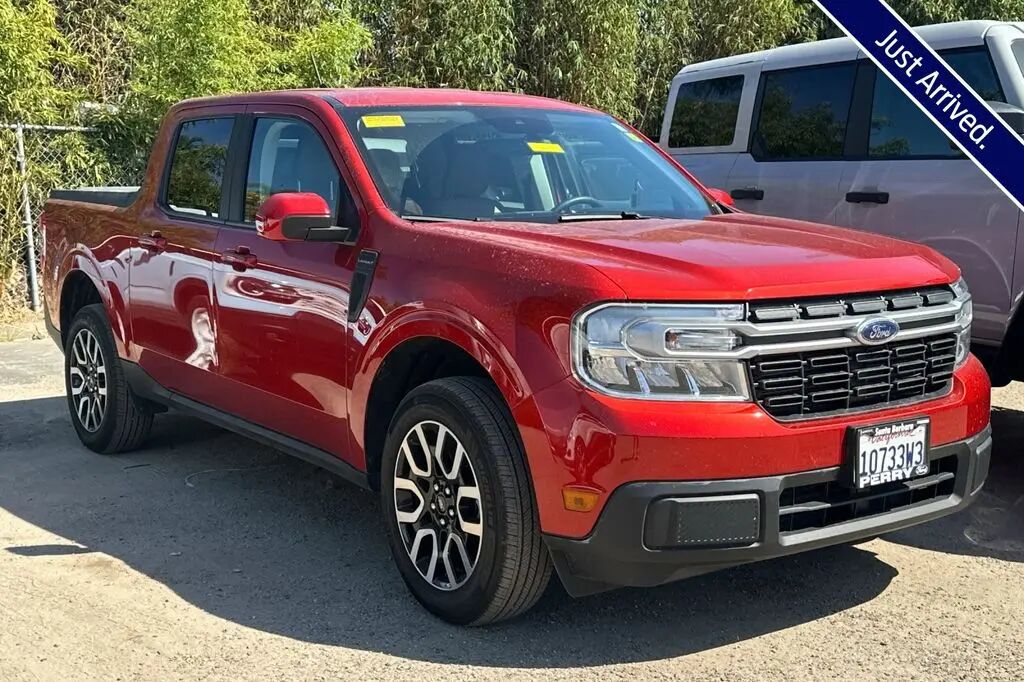2023 Ford Maverick Lariat — photo 1 of 3