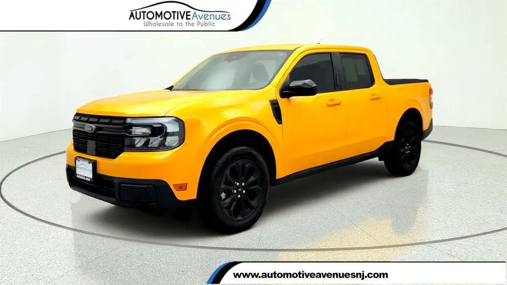 2023 Ford Maverick XL — photo 1 of 13