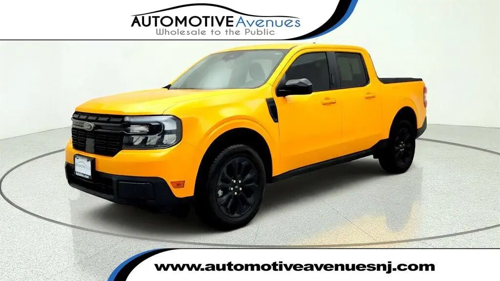 2023 Ford Maverick XL — photo 1 of 13