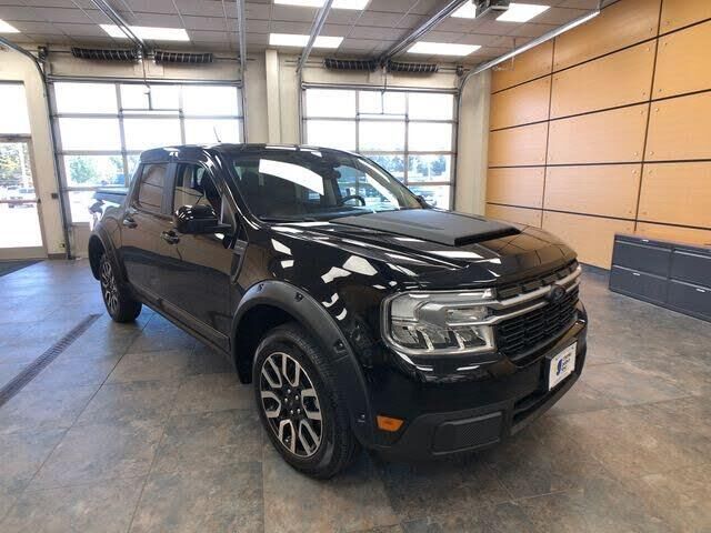 2023 Ford Maverick Lariat — photo 1 of 1