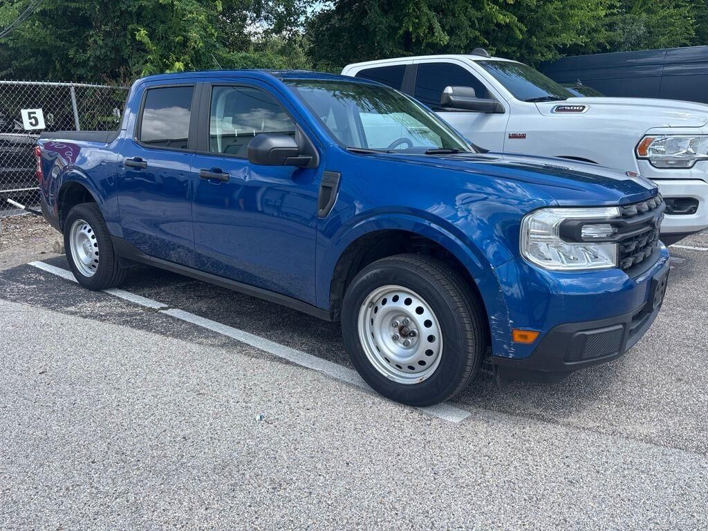 2023 Ford Maverick XL — photo 1 of 1
