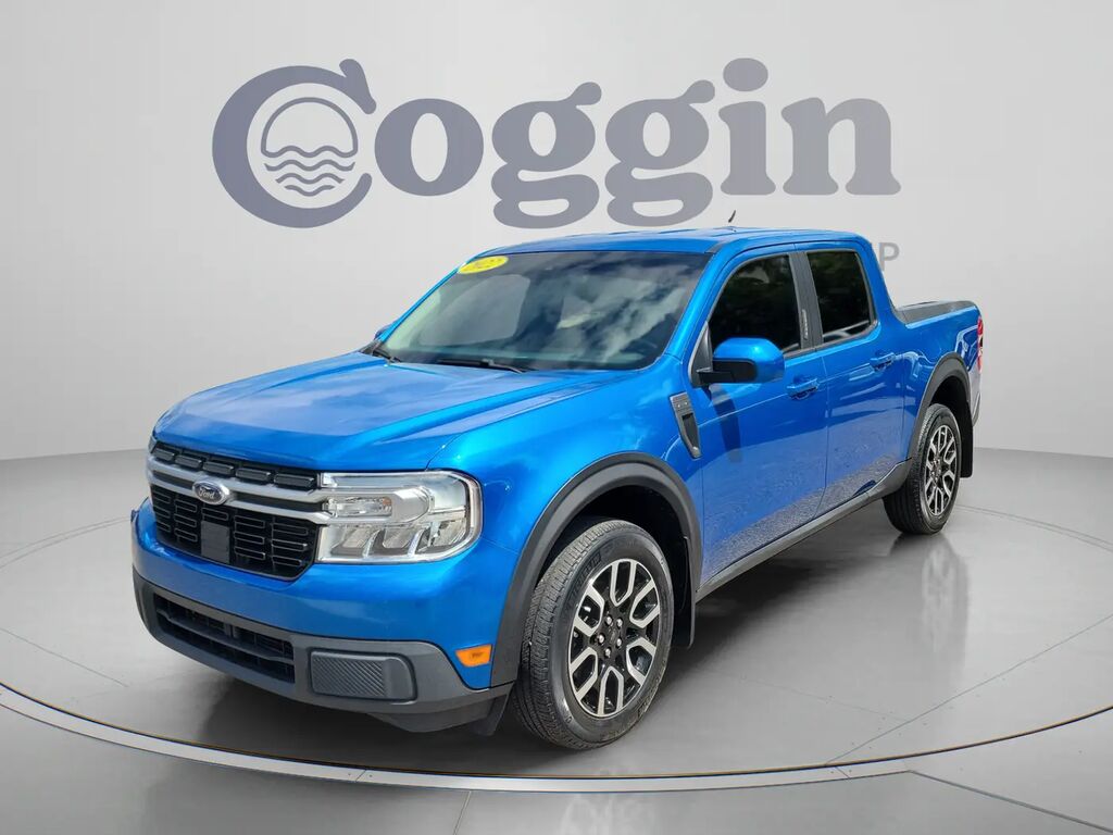 2022 Ford Maverick Lariat — photo 1 of 13