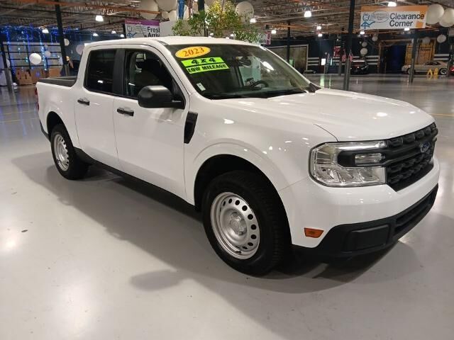 2023 Ford Maverick XL
