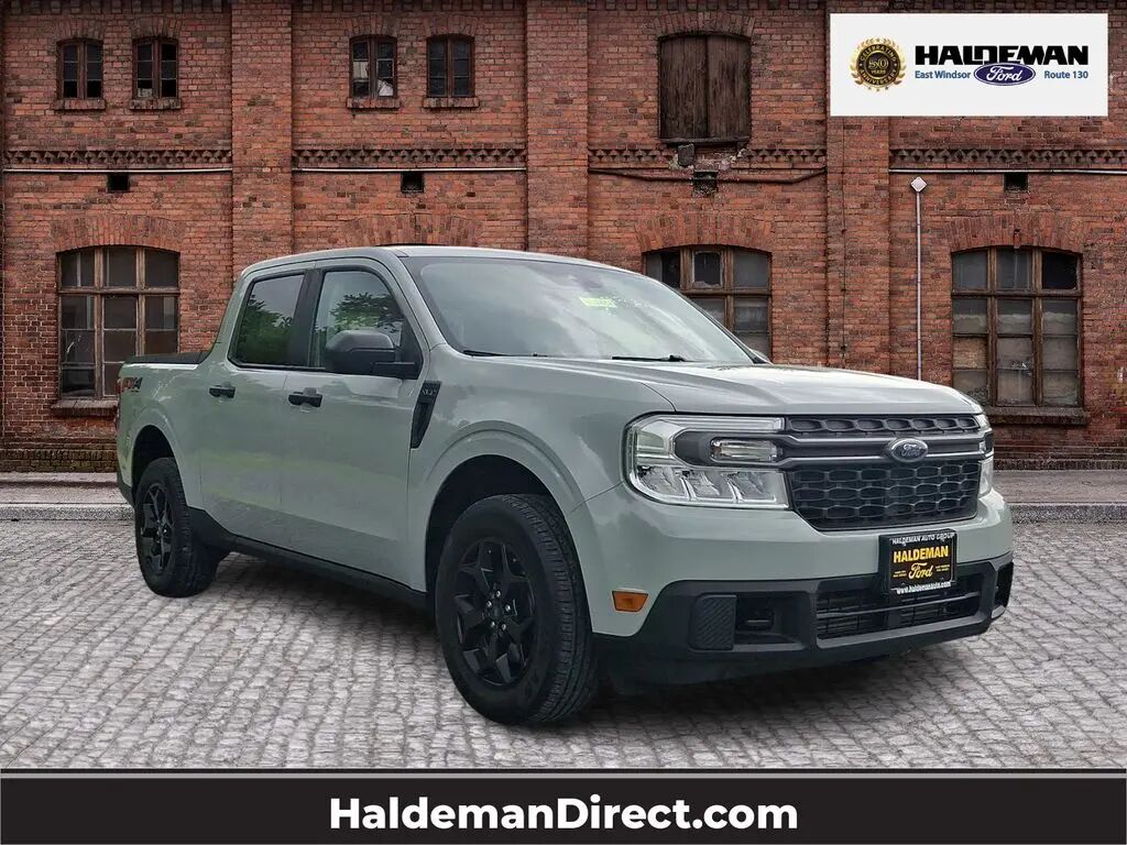 2022 Ford Maverick XLT — photo 1 of 24