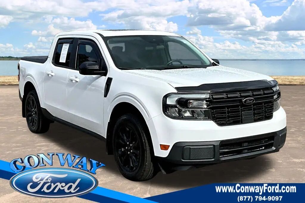 2023 Ford Maverick Lariat — photo 1 of 12