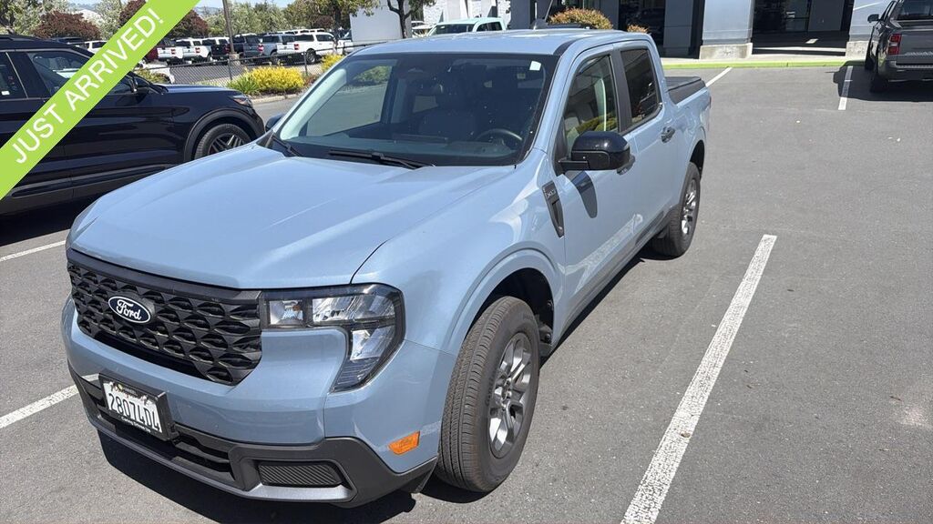2025 Ford Maverick XLT — photo 1 of 9