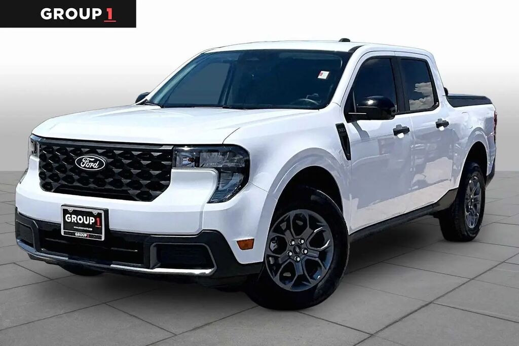 2025 Ford Maverick XLT — photo 1 of 13
