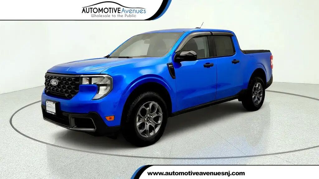 2025 Ford Maverick XLT — photo 1 of 13