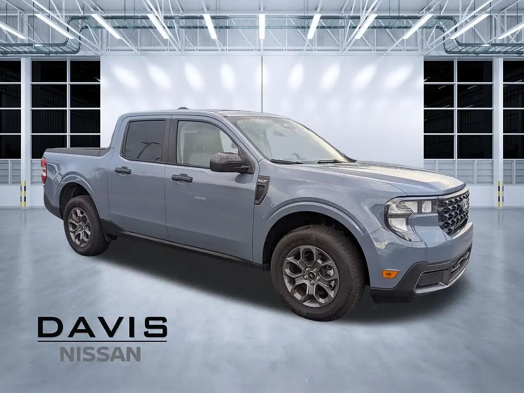 2025 Ford Maverick XLT — photo 1 of 13