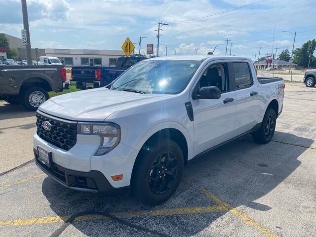 2025 Ford Maverick XLT — photo 1 of 3