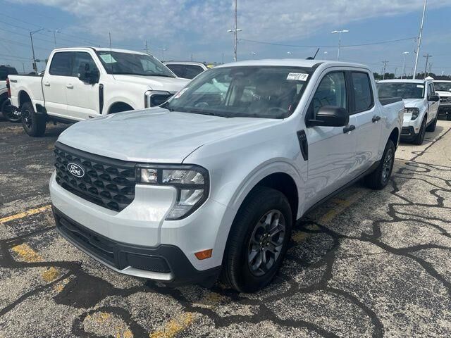 2025 Ford Maverick XLT — photo 1 of 13