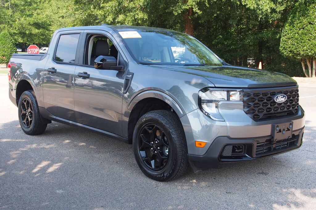 2025 Ford Maverick XLT — photo 1 of 13