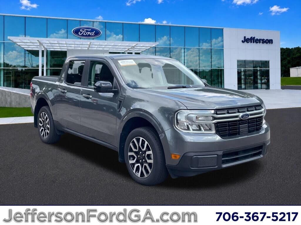 2024 Ford Maverick Lariat — photo 1 of 1
