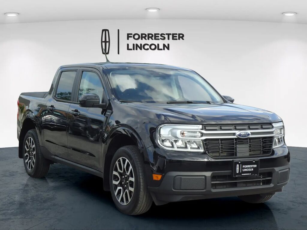 2024 Ford Maverick Lariat — photo 1 of 13