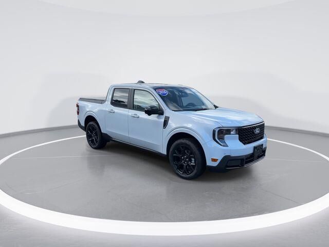 2026 Ford Maverick Lariat — photo 1 of 13