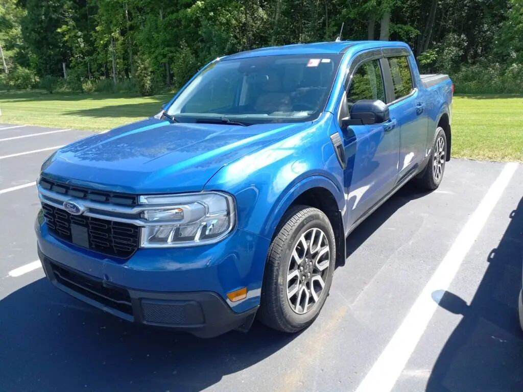 2024 Ford Maverick Lariat — photo 1 of 2