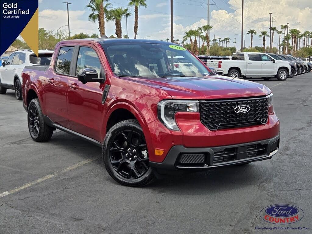2025 Ford Maverick Lariat — photo 1 of 1