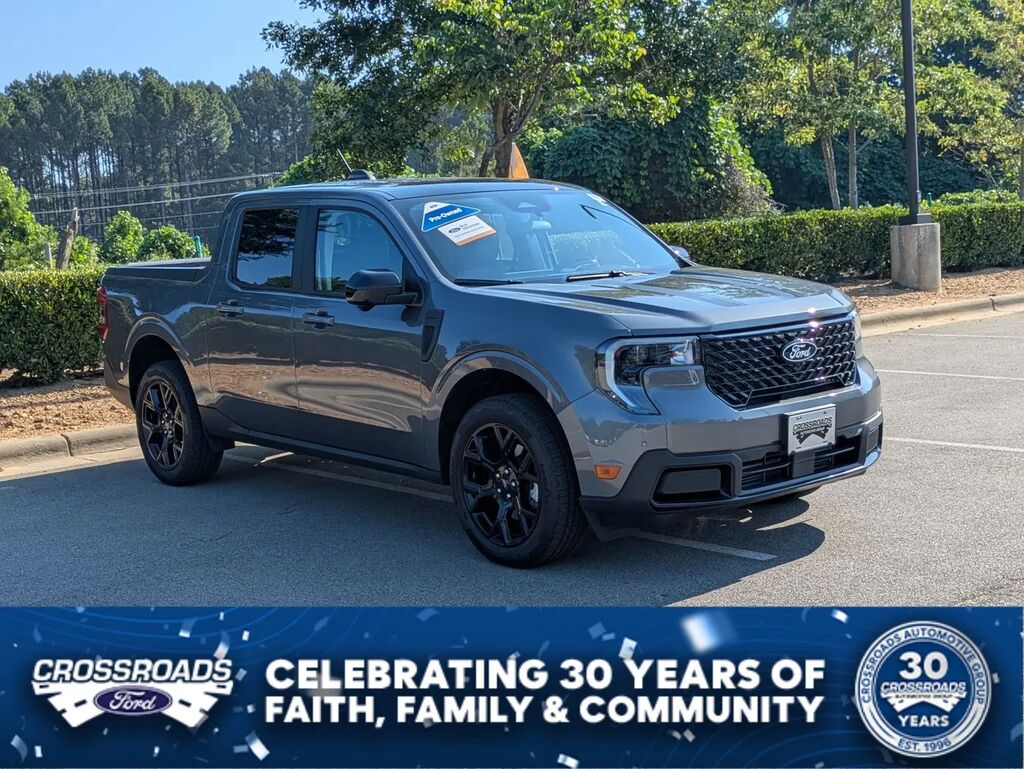 2025 Ford Maverick Lariat — photo 1 of 13