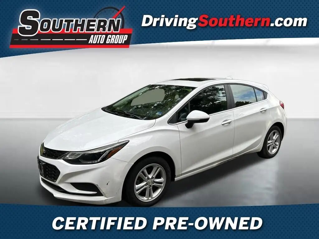 2017 Chevrolet Cruze LT Auto — photo 1 of 13