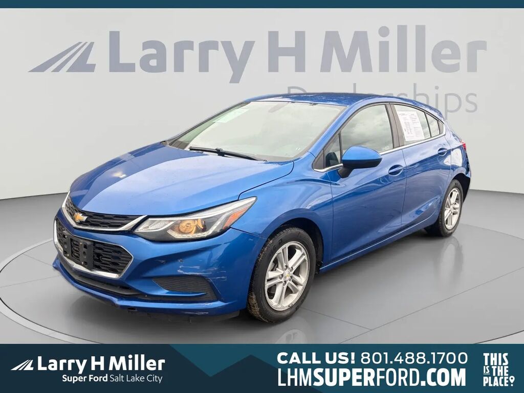 2017 Chevrolet Cruze LT Auto — photo 1 of 13
