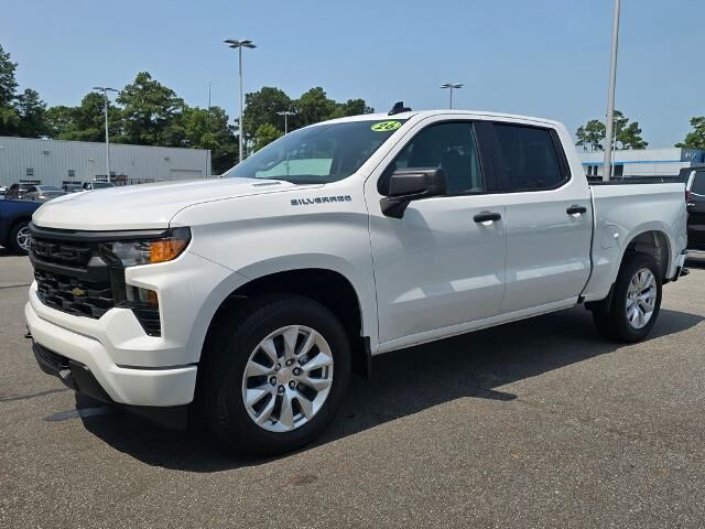 2026 Chevrolet Silverado 1500 Custom — photo 1 of 13