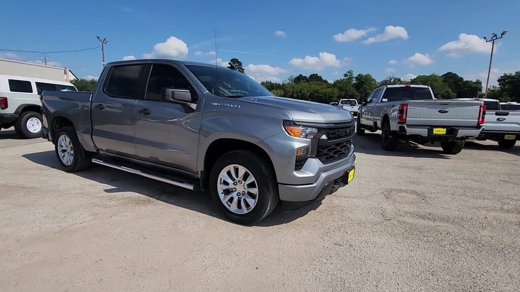 2025 Chevrolet Silverado 1500 Custom — photo 1 of 7