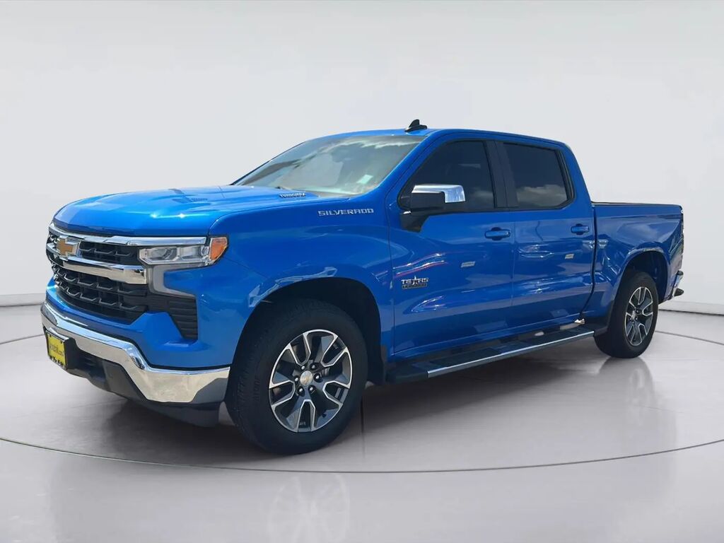 2025 Chevrolet Silverado 1500 LT — photo 1 of 13
