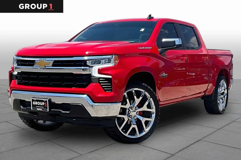 2022 Chevrolet Silverado 1500 LT — photo 1 of 13