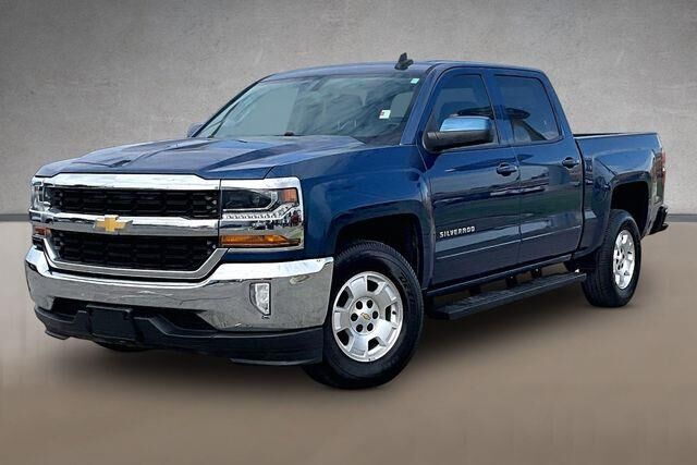 2017 Chevrolet Silverado 1500 LT — photo 1 of 1