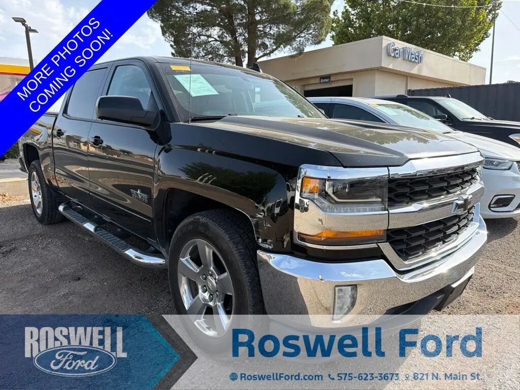 2017 Chevrolet Silverado 1500 LT — photo 1 of 5