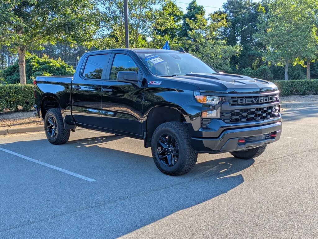 2024 Chevrolet Silverado 1500 Custom Trail Boss — photo 1 of 13